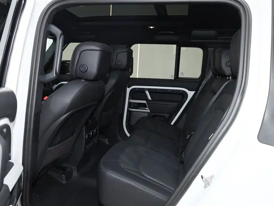 Land Rover Defender 2024 110 3.0T P400 X-DYNAMIC HSE фото 21