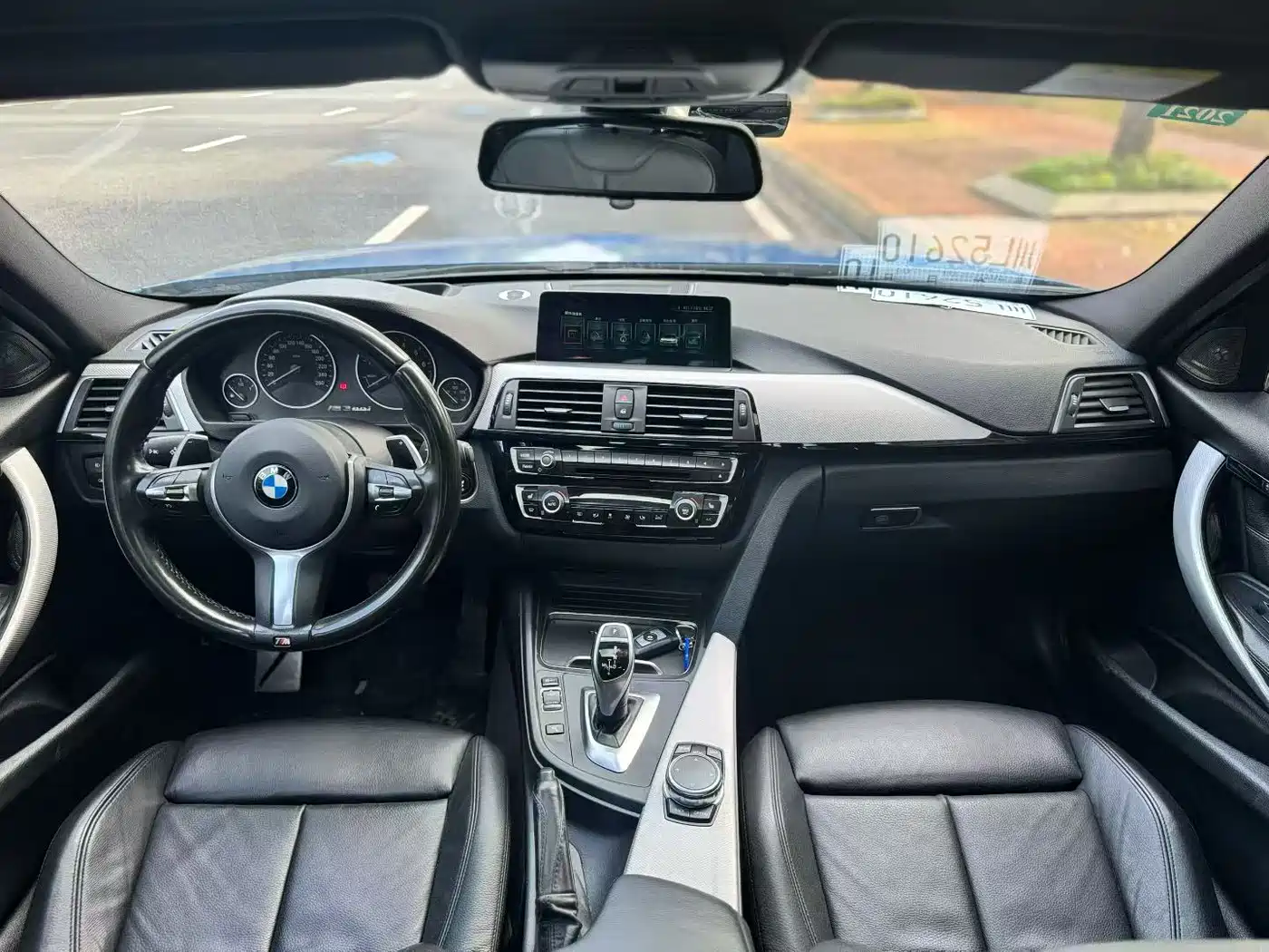 BMW 3 Series 2017 330i M Sport фото 4
