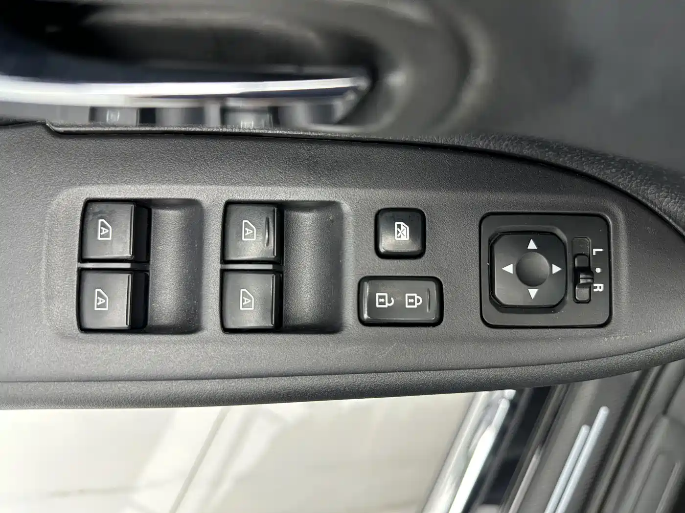 Mitsubishi Outlander 2022 2021 2.0L 2WD Smooth Ride Version 5-Seater