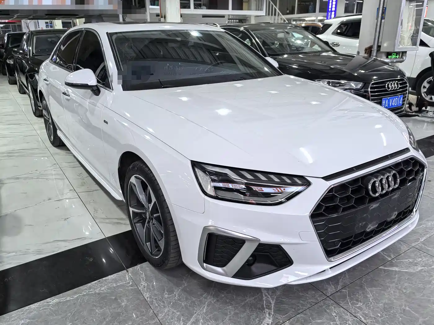 Audi A4L 2020 40 TFSI Fashion Dynamic Edition фото 3