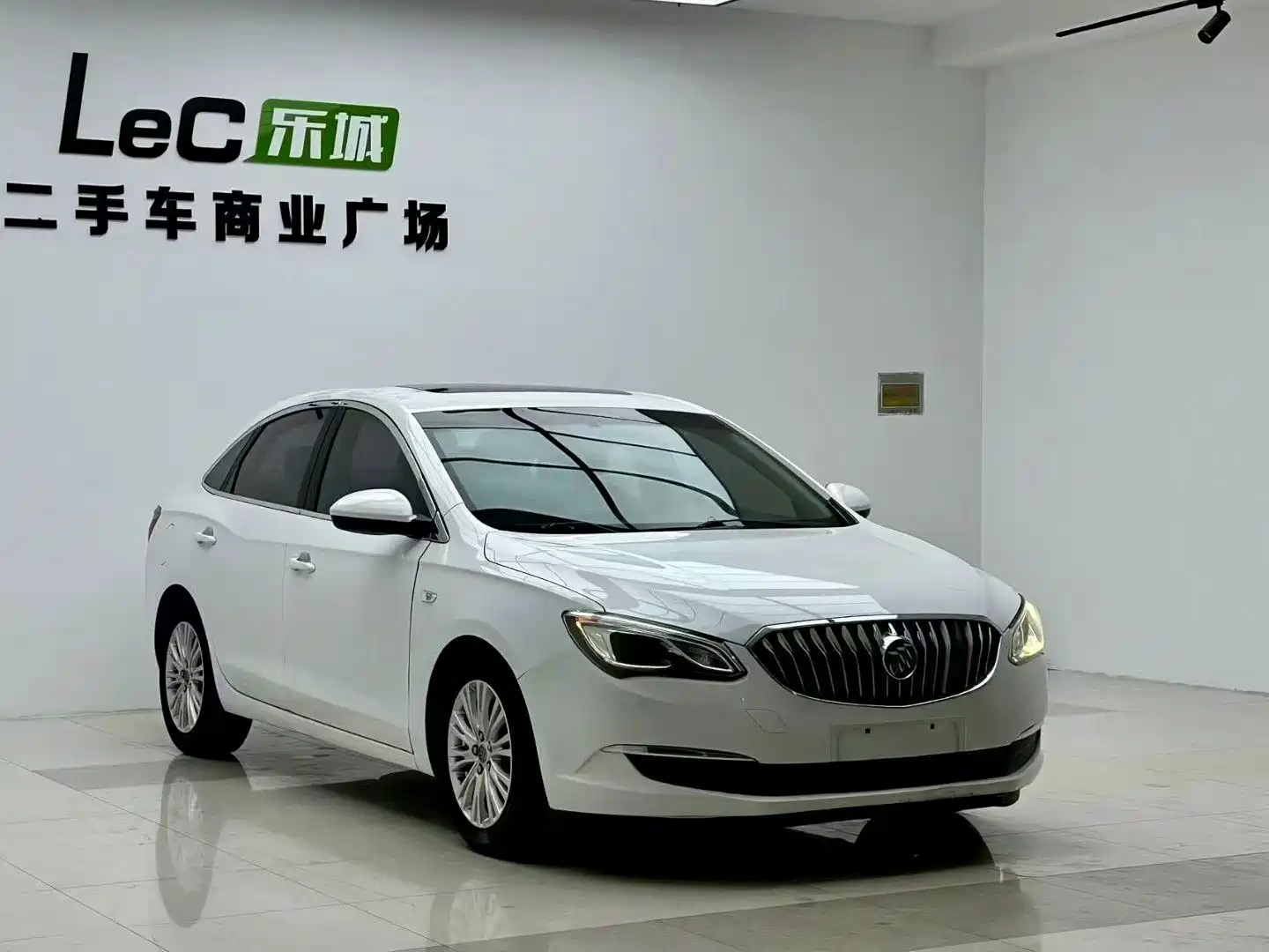 Фото 2 - Buick Excelle
