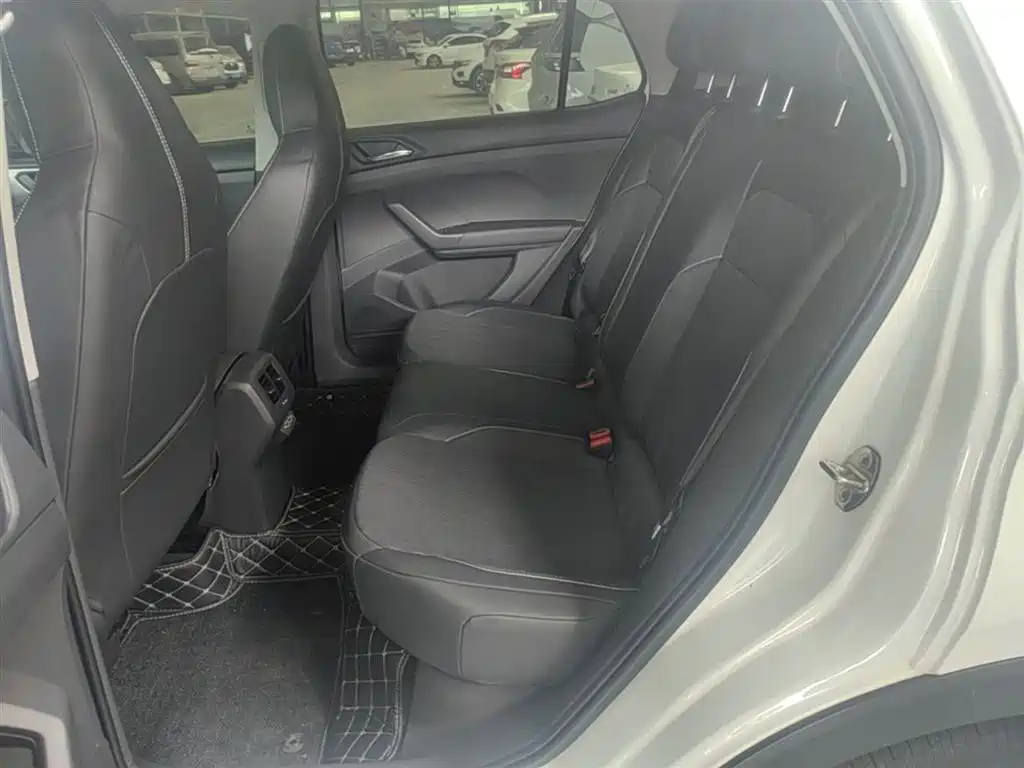 Volkswagen T-Cross 2019 1.5L Automatic Comfort Edition фото 17