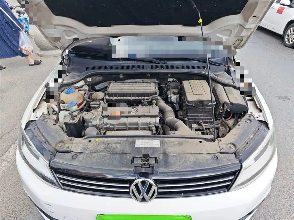 Volkswagen Sagitar 2014 Facelift 1.6L Automatic Leading Version фото 11
