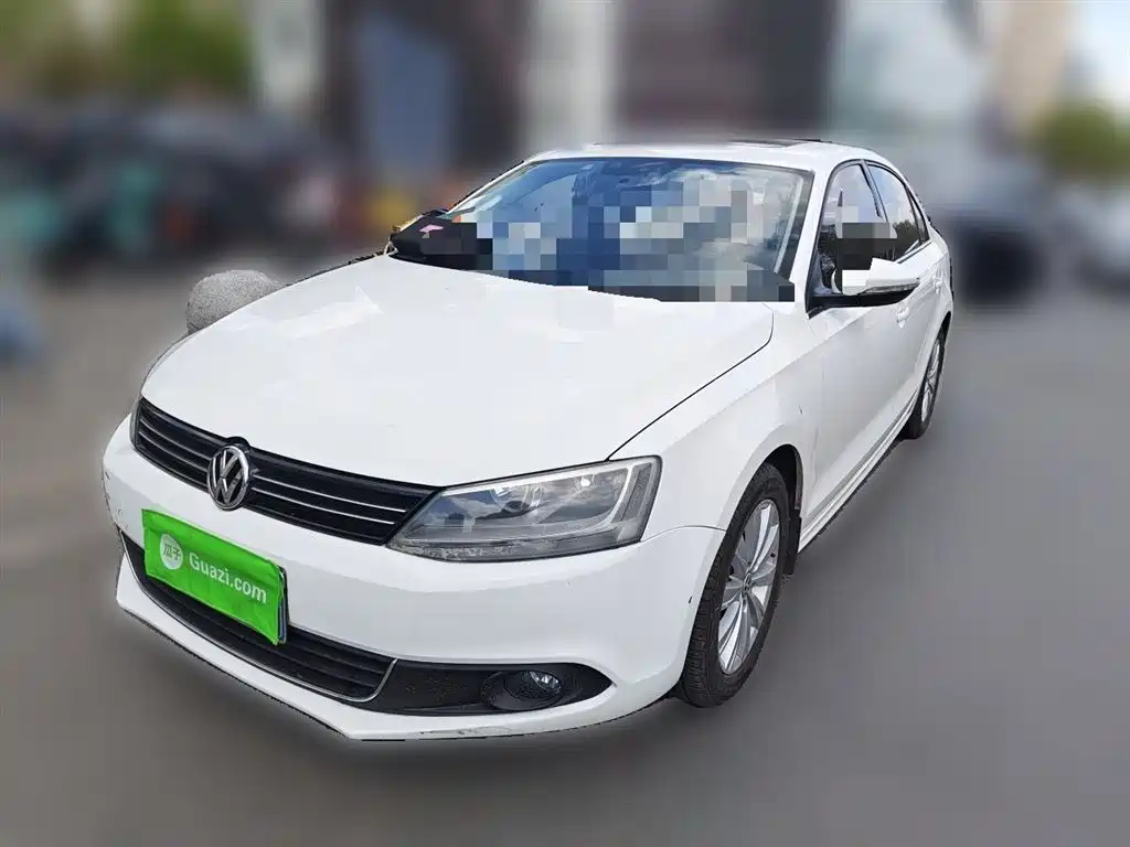 Volkswagen Sagitar 2014 Facelift 1.6L Automatic Leading Version