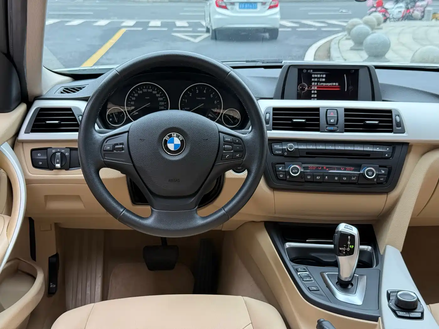 BMW 3 Series 2015 320i Fashion фото 15