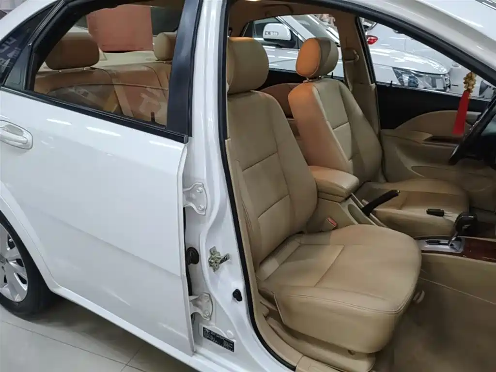 Buick Excelle 2013 1.5L Automatic Exclusive фото 25