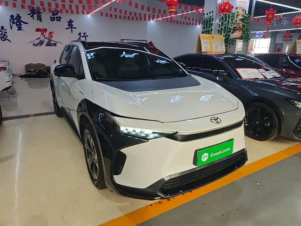 Toyota FAW Toyota bZ4X 2022 2WD Long Range PRO Edition фото 4