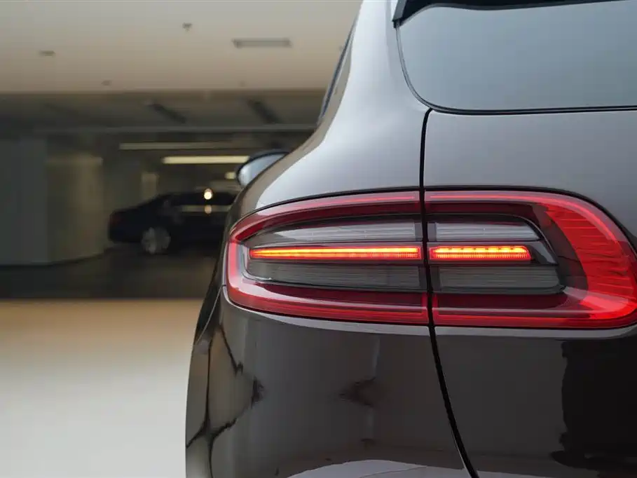 Porsche Macan 2017 Macan 2.0T фото 16