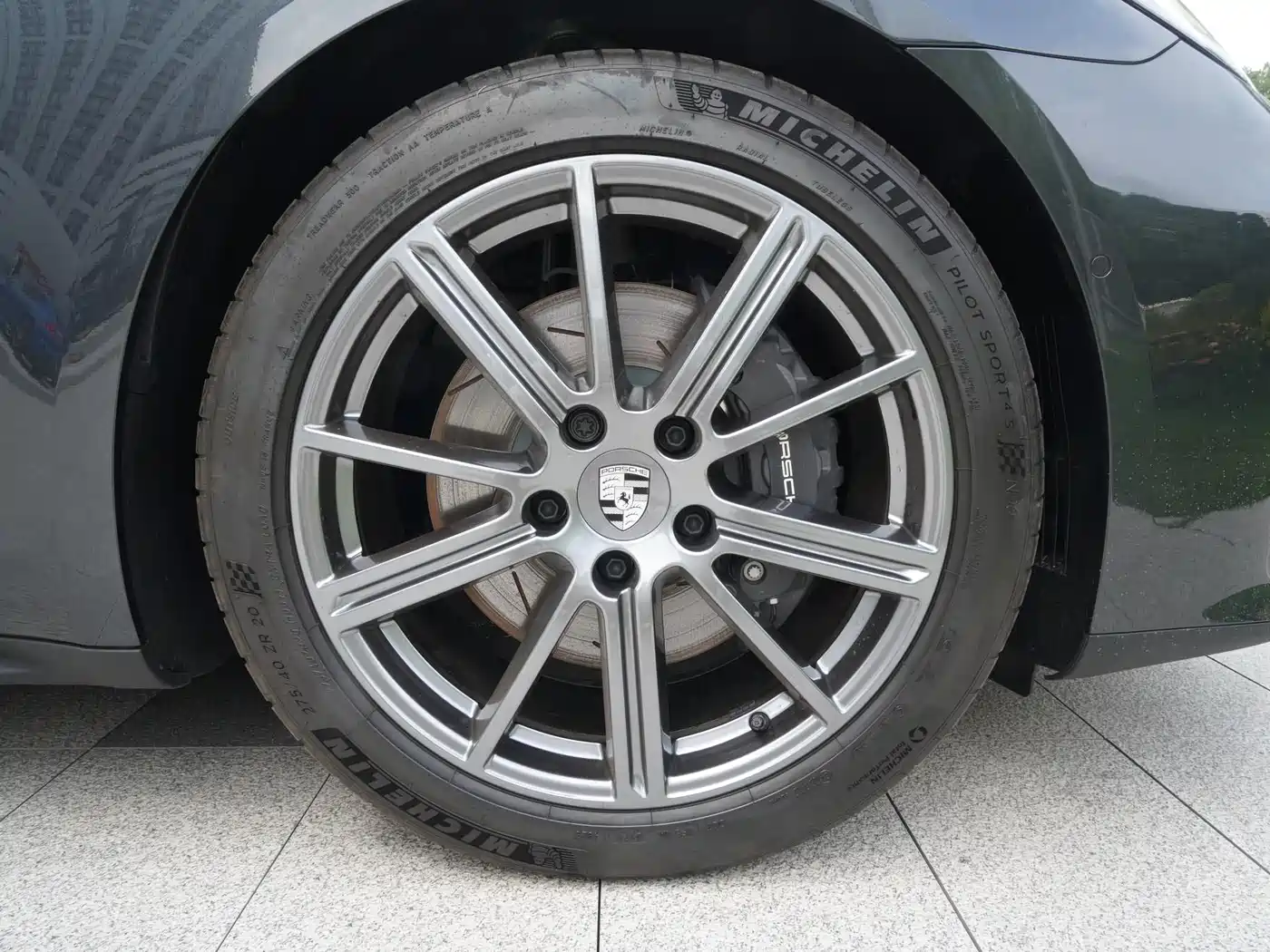 Porsche Panamera 2024 Panamera 4 Executive Long Wheelbase 2.9T фото 8