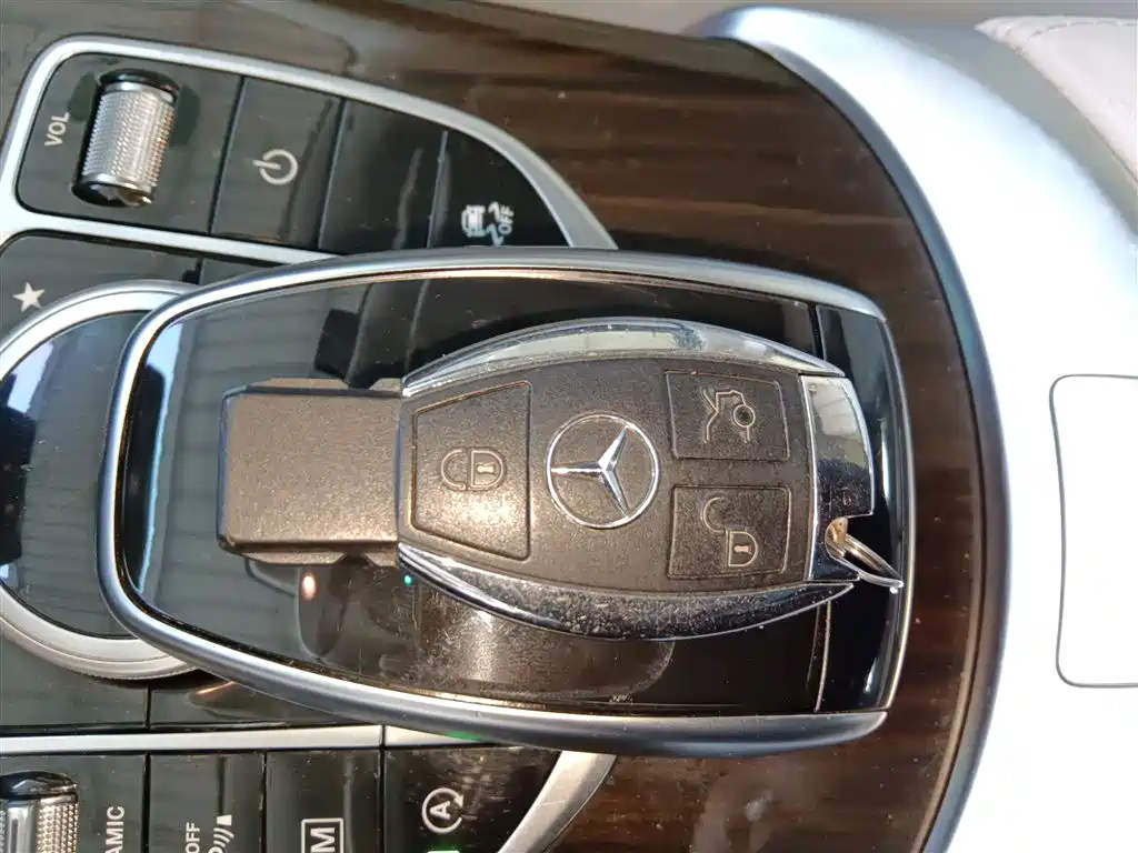 Mercedes-Benz GLC 2017 GLC 260 4MATIC Dynamic фото 11