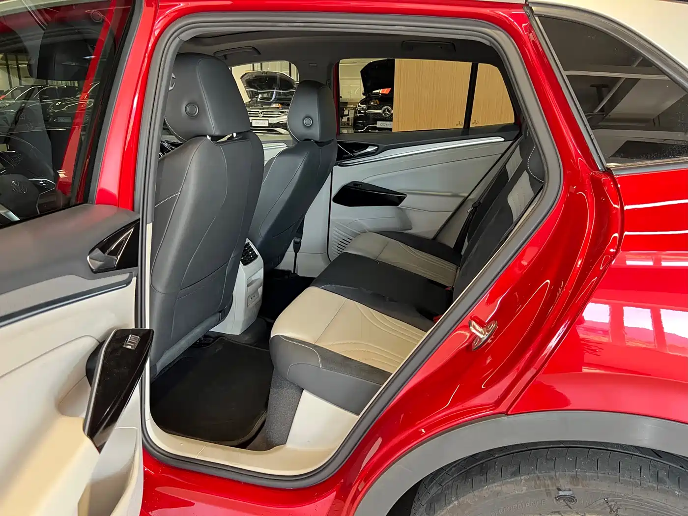 Volkswagen ID.4 CROZZ 2021 Long Range PRO 2WD фото 11