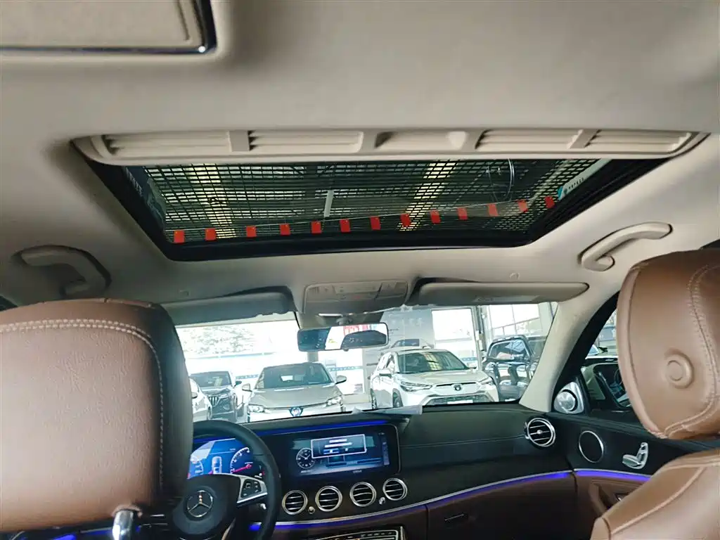 Mercedes-Benz E-Class 2016 E 200 L Sport Type фото 15