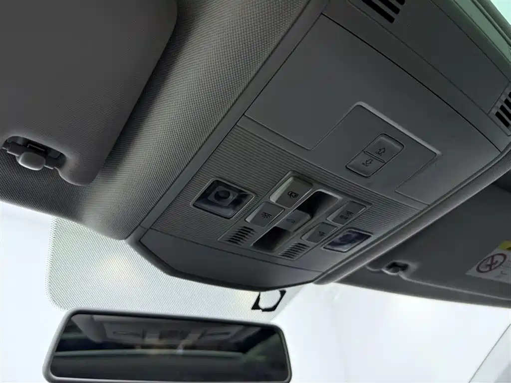 Volkswagen T-ROC 2020 280TSI DSG 2WD Comfort фото 4