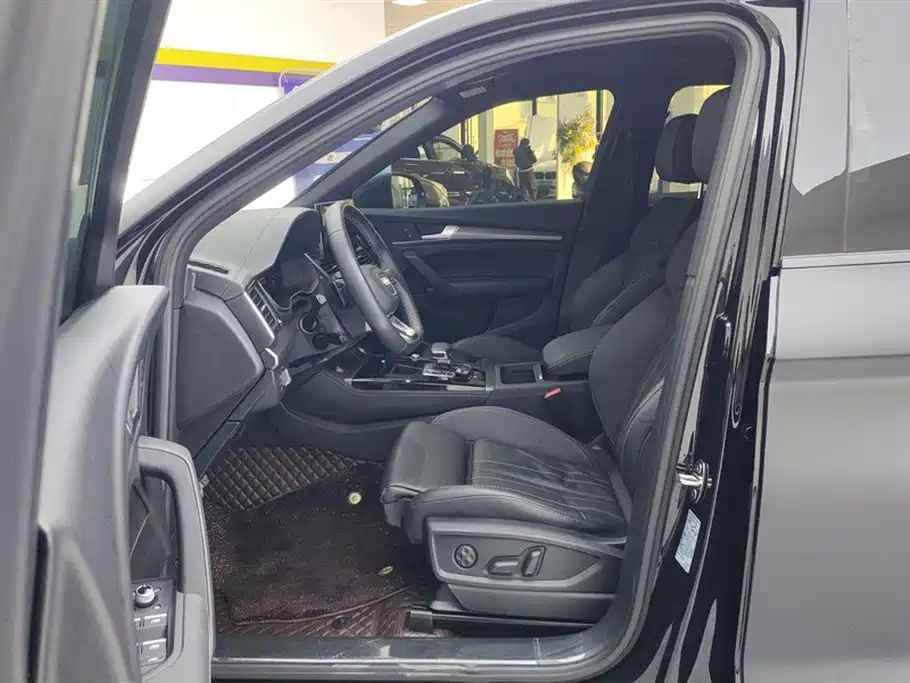 Audi Q5L 2023 40T Luxury Dynamic фото 9
