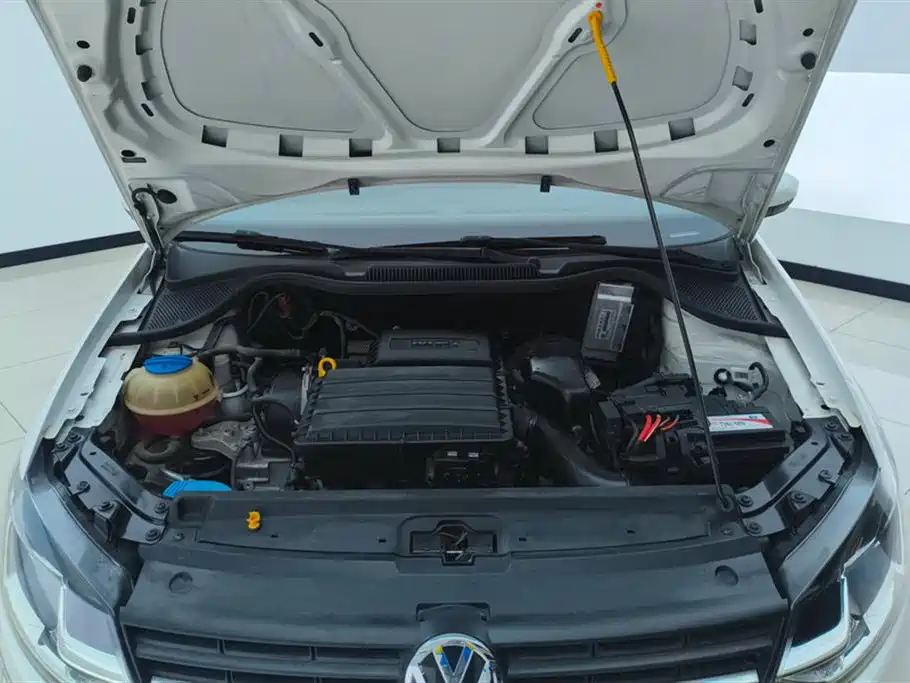 Volkswagen Polo 2016 1.6L Automatic Comfort фото 10