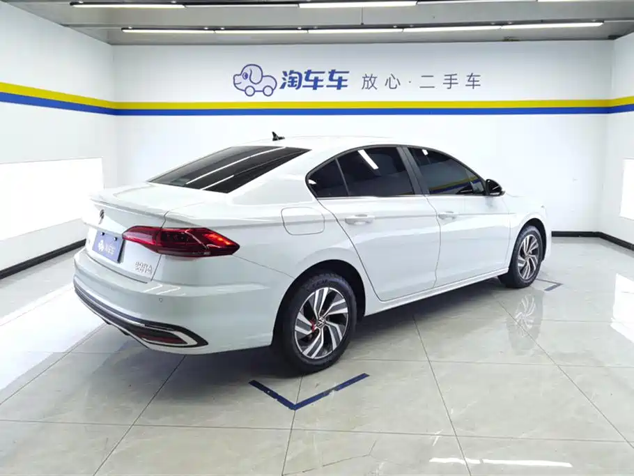 Volkswagen Bora 2025 200TSI DSG Joy Ride Navigation Edition фото 3