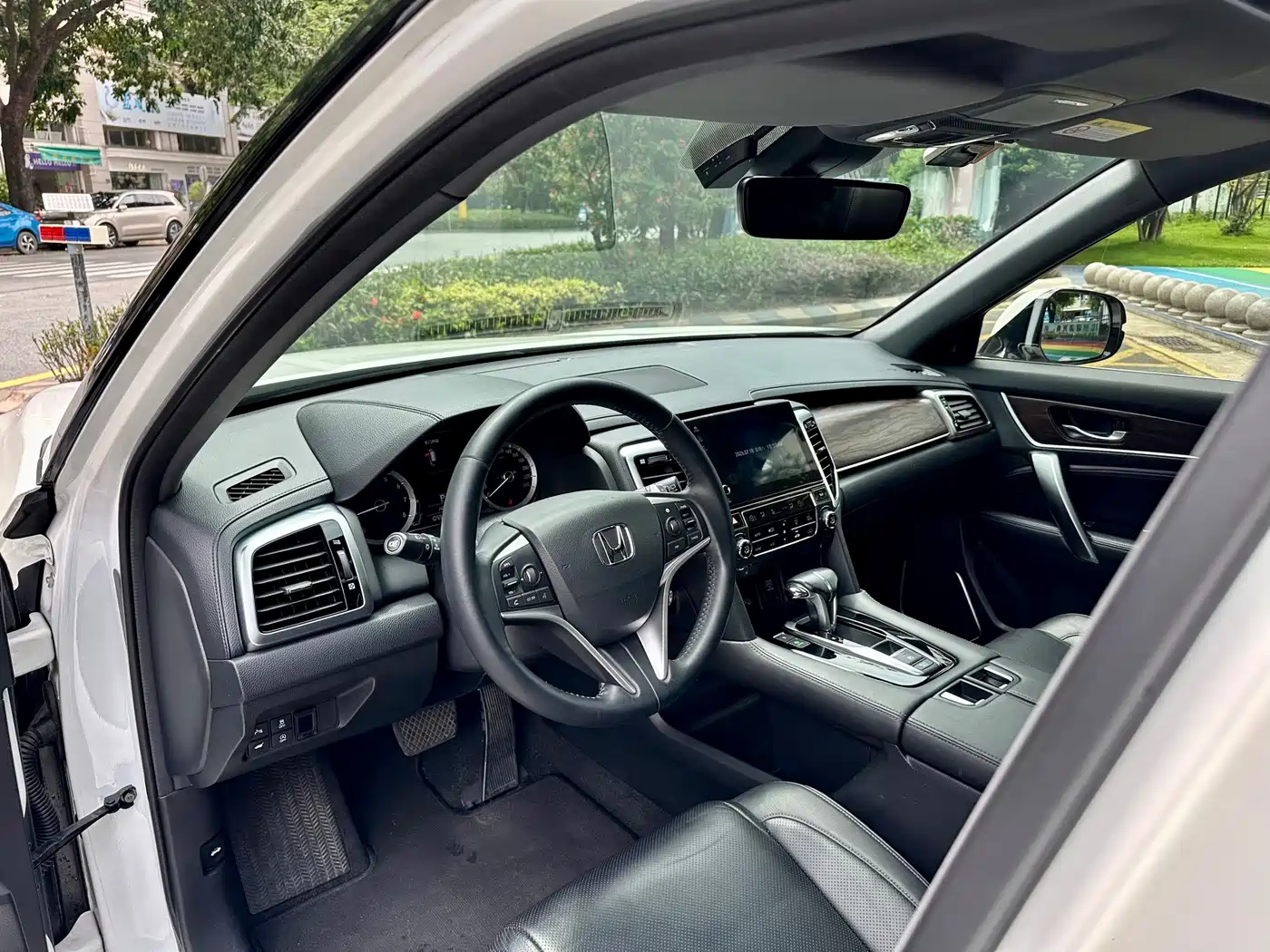 Honda UR-V 2017 2017 240TURBO 2WD Luxury Edition China V