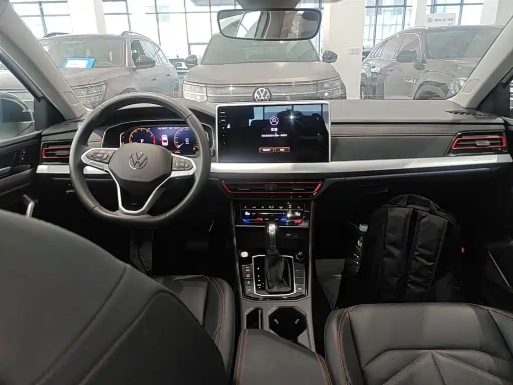 Volkswagen Lavida 2024 Model 300TSI DSG Starlight Leading Edition фото 10