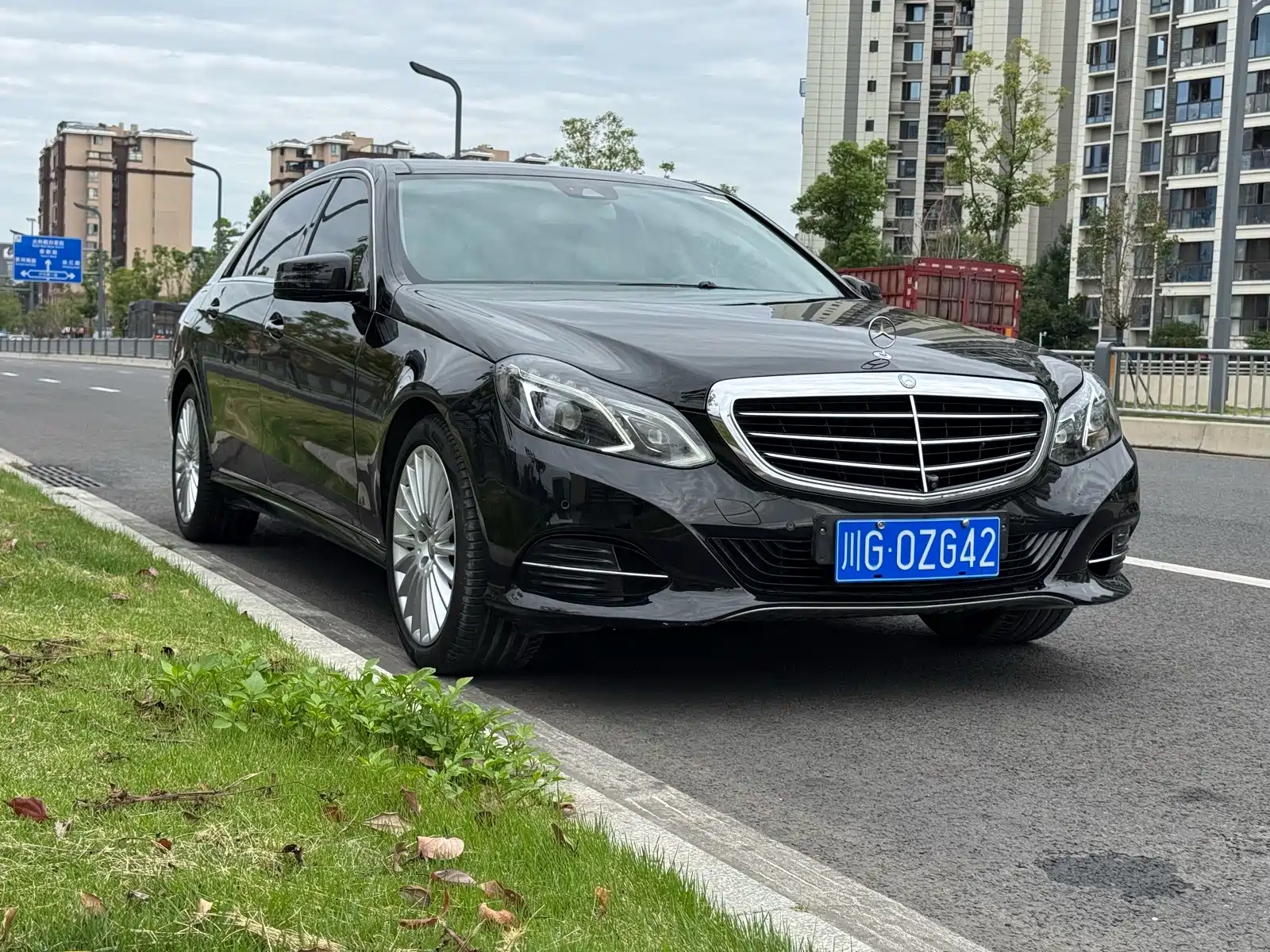 Фото 3 - Mercedes-Benz E-Class