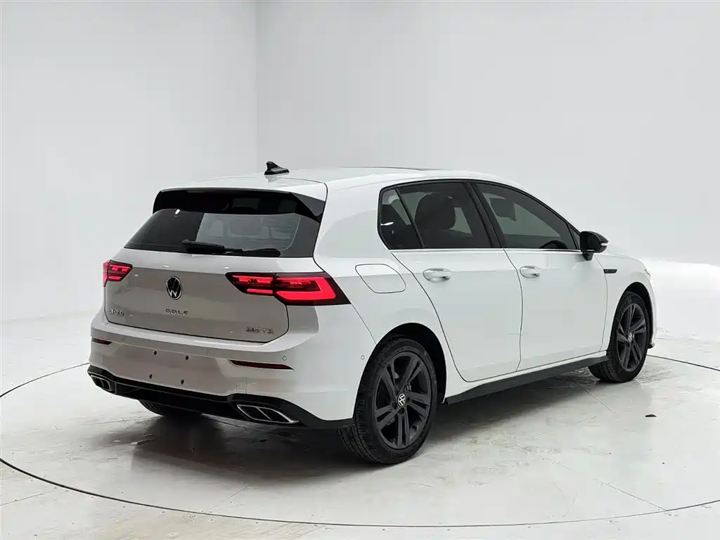 Volkswagen Golf 2021 280TSI DSG R-Line фото 6