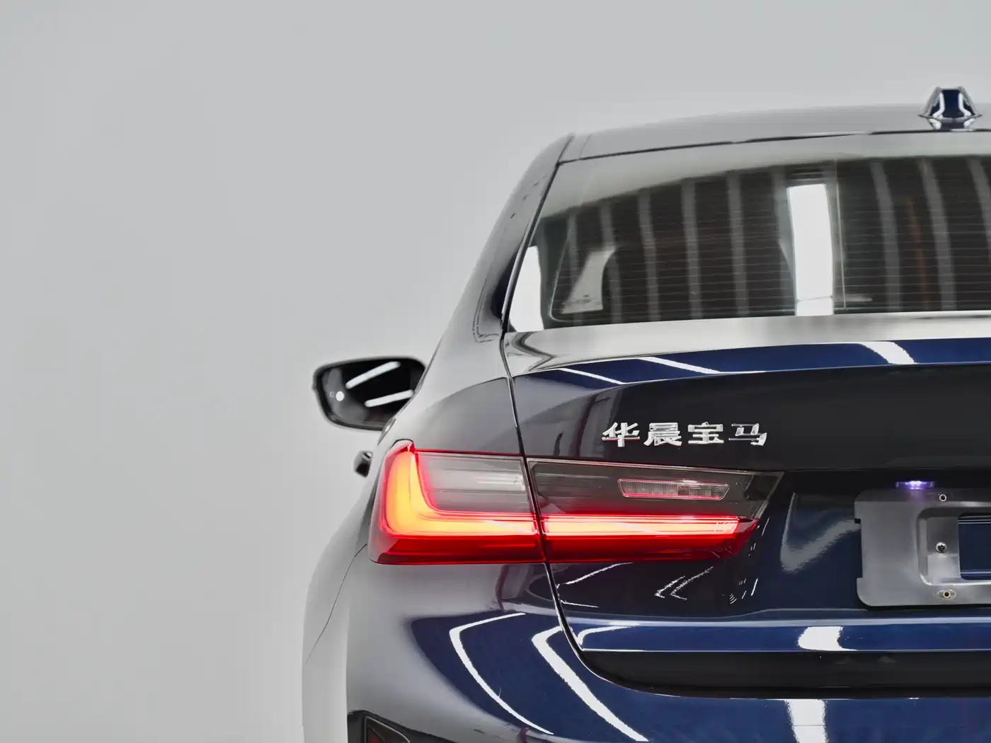 BMW 3 Series 2023 325Li M Sport Package фото 37