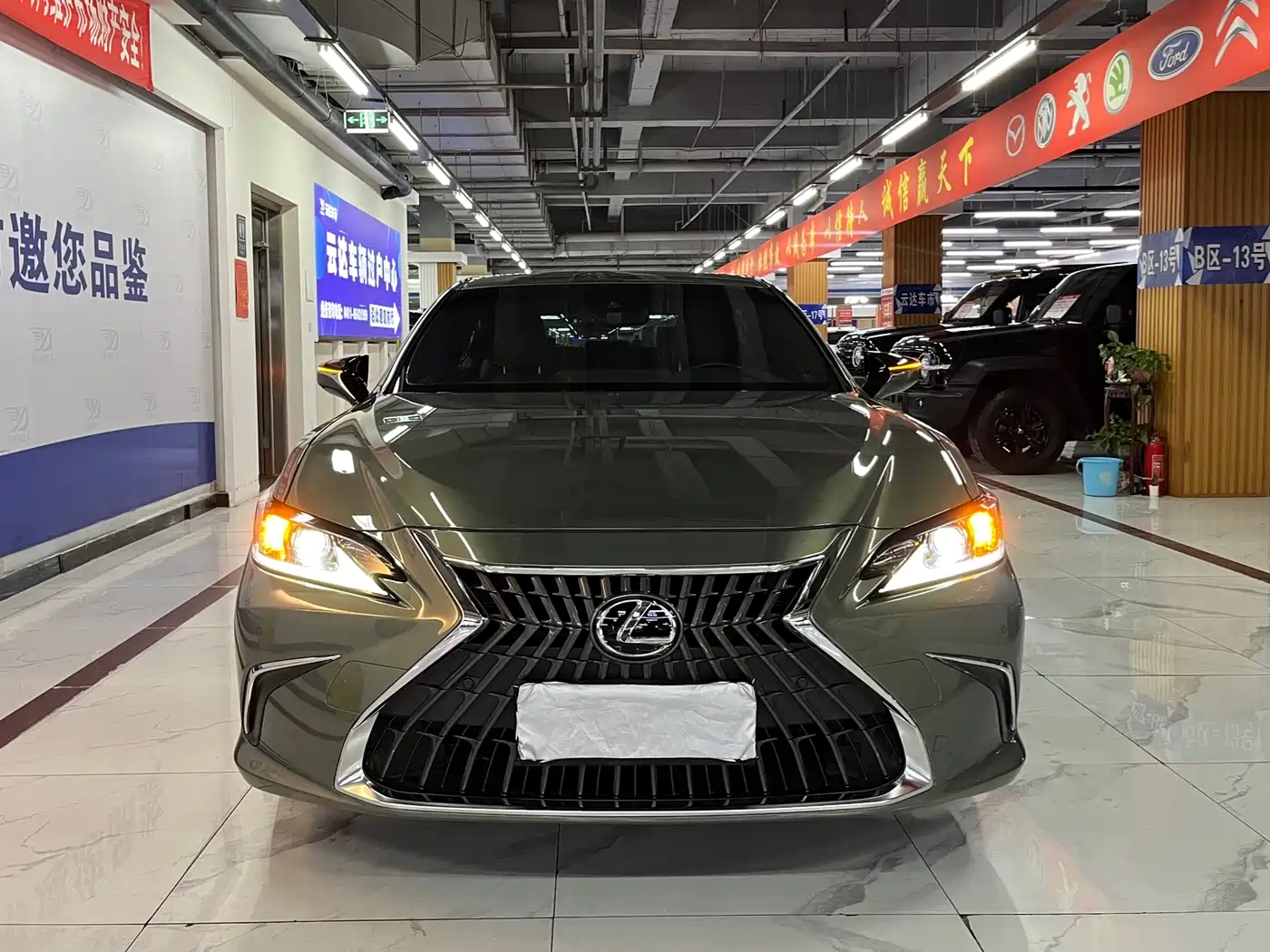 Lexus ES 2023 200 Excellence Edition