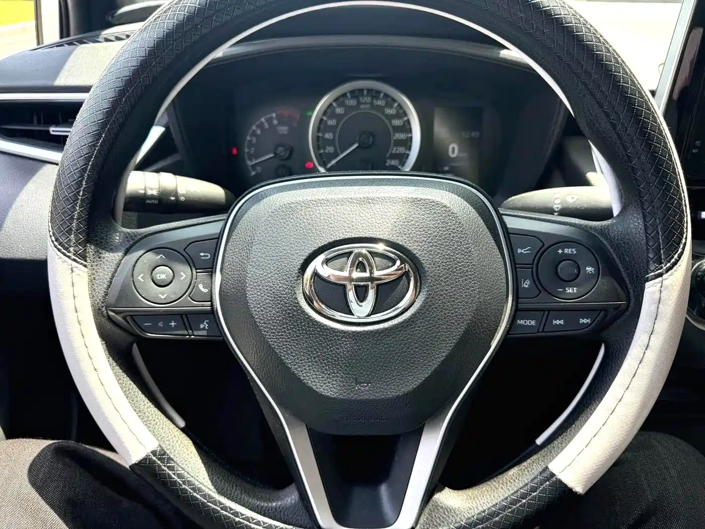 Toyota Levin 2021 185T CVT Luxury Edition фото 8