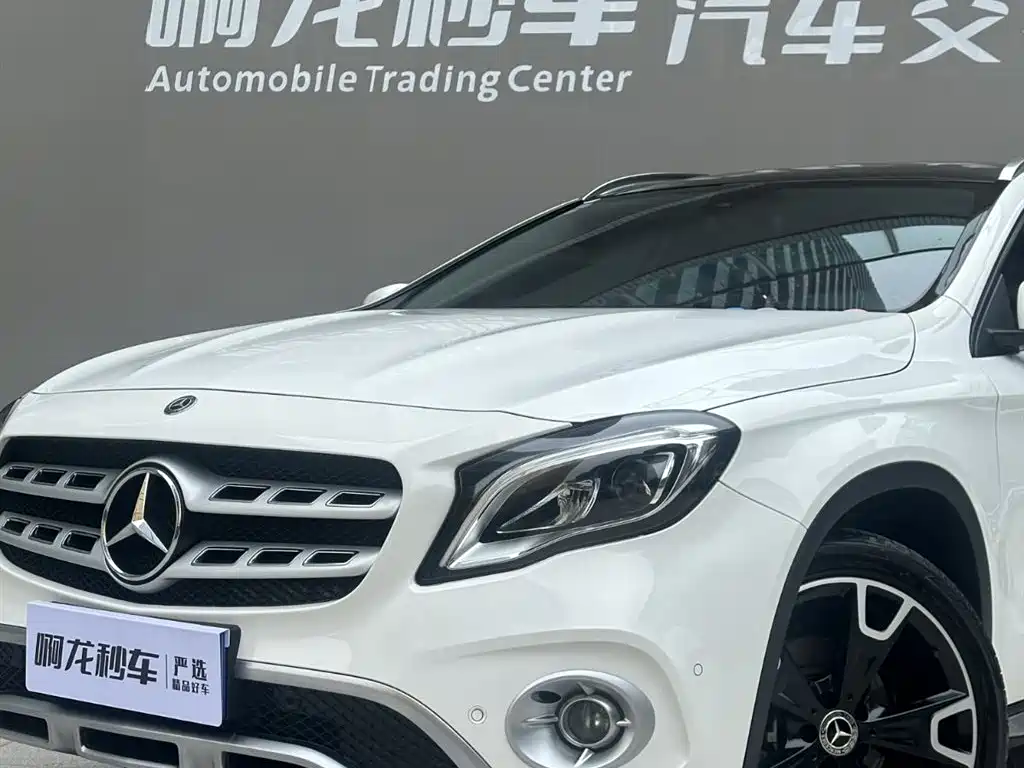Mercedes-Benz GLA 2017 GLA 220 4MATIC Fashion фото 17