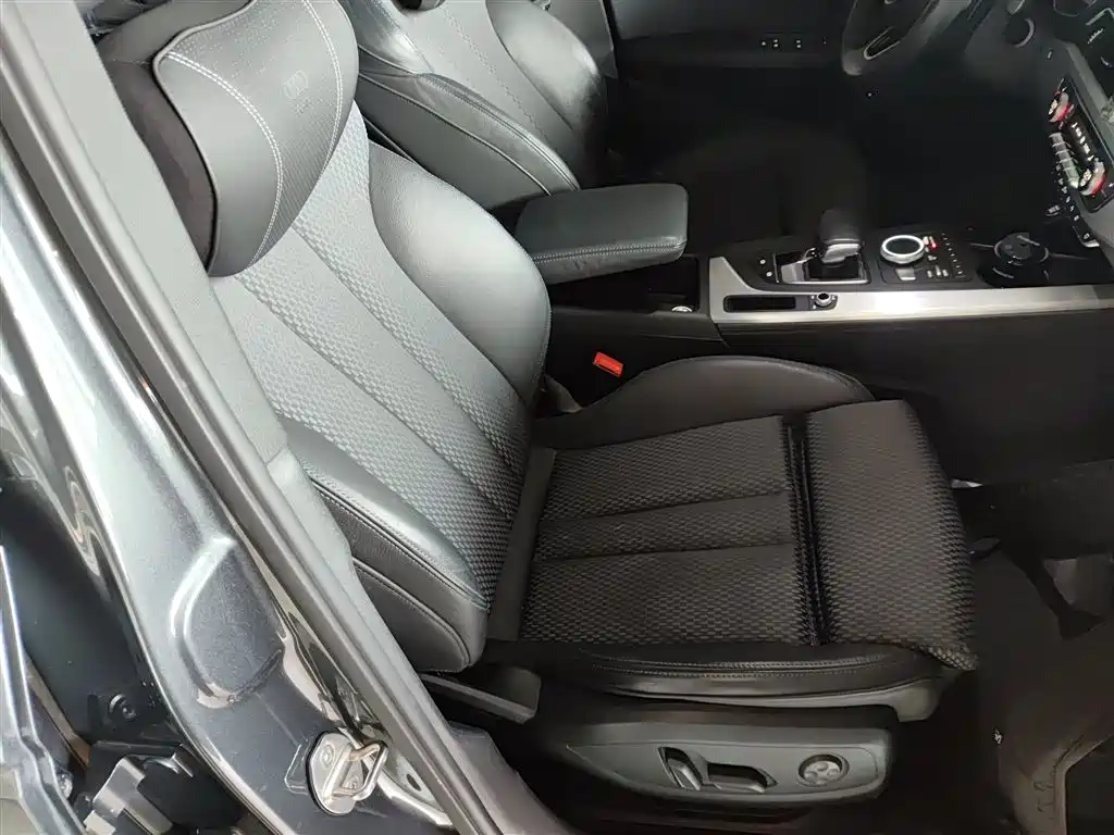 Audi A4L 2019 40 TFSI Fashion (China VI) фото 25