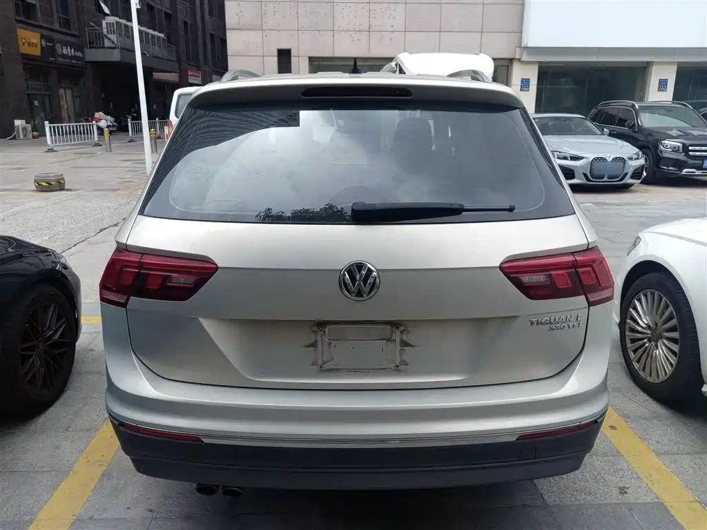 Volkswagen Tiguan L 2019 330TSI Auto 2WD Smart Luxury Edition China V фото 4