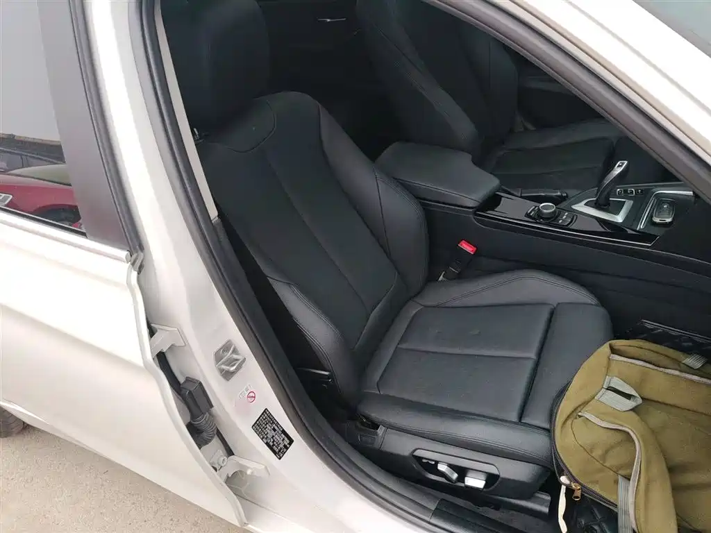 BMW 3 Series 2018 320Li Fashion Style фото 25
