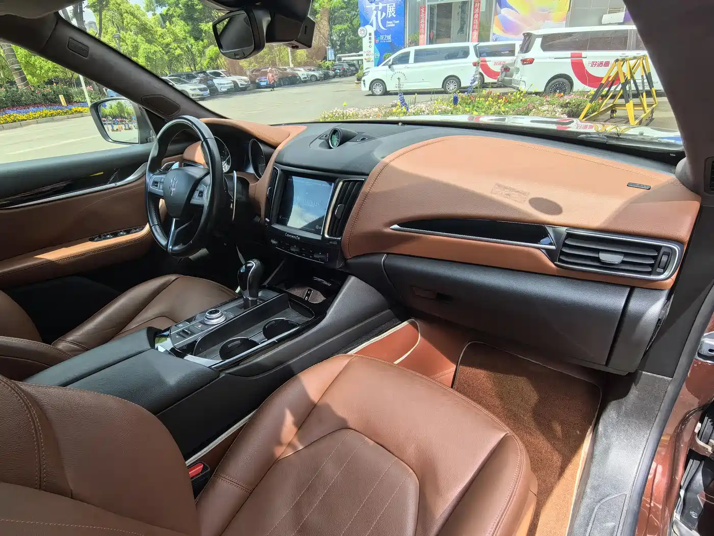 Maserati Levante 2018 3.0T Classic Edition фото 14