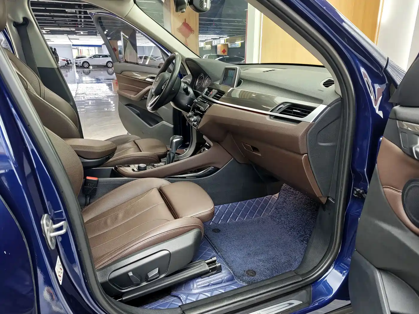 BMW X1 2019 sDrive18Li Premium Model фото 11