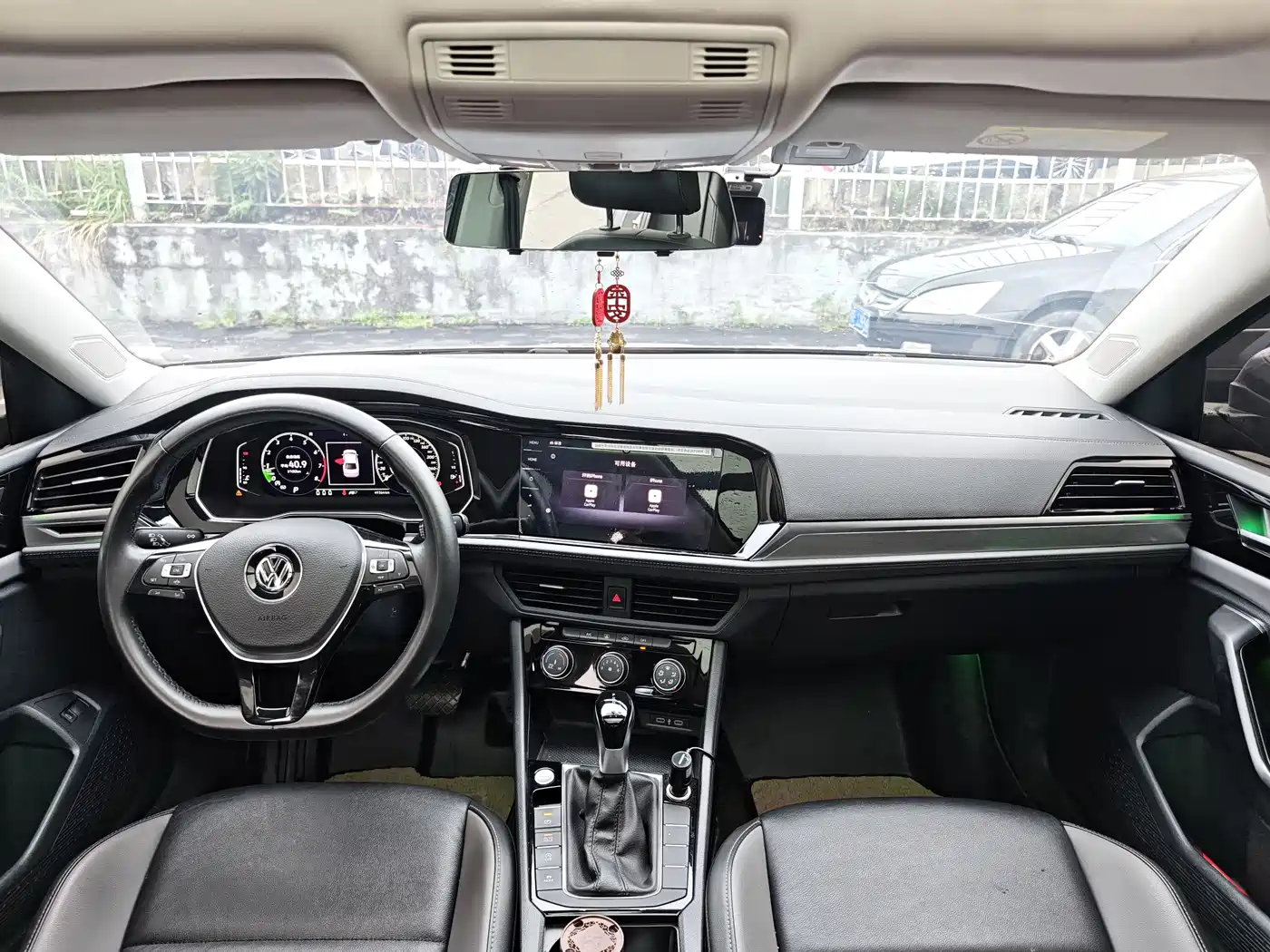 Volkswagen Sagitar 2022 280TSI DSG Surpassing Edition фото 13