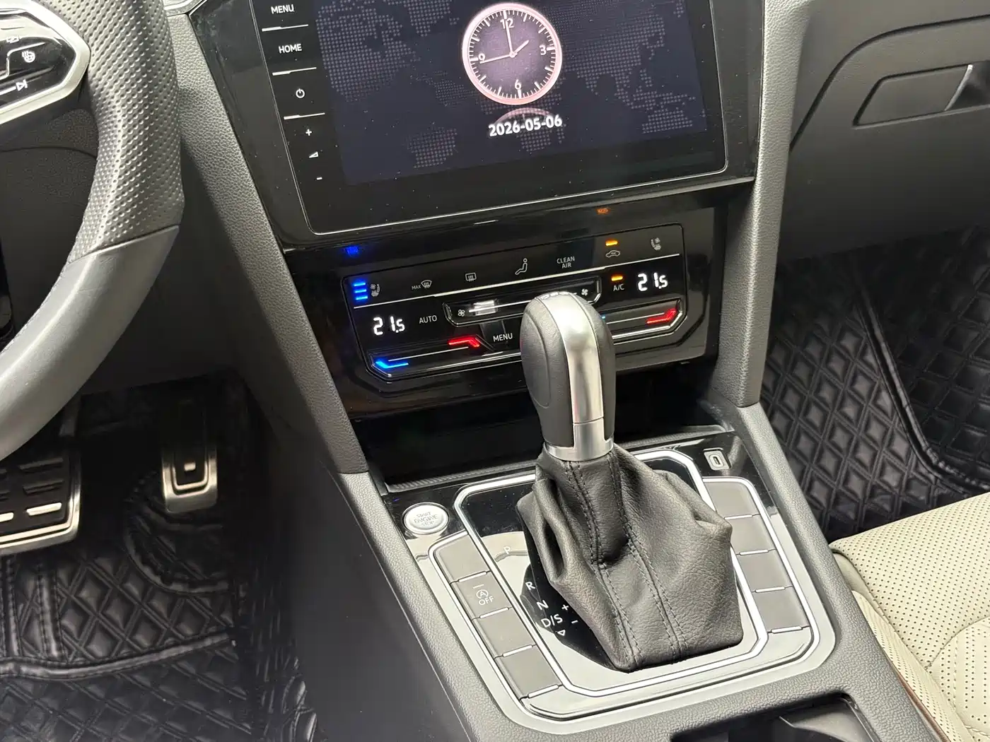 Volkswagen Magotan 2023 Model 2 Million Commemorative Edition 330TSI DSG Luxury фото 11