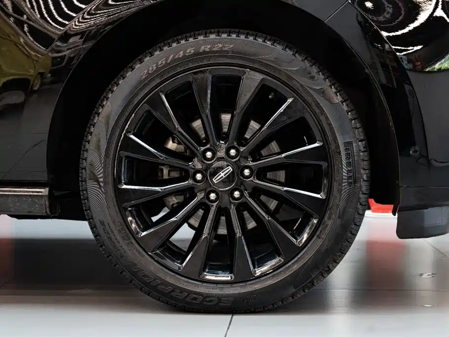 Lincoln Navigator 2018 Model 3.5T Ultimate China V фото 22