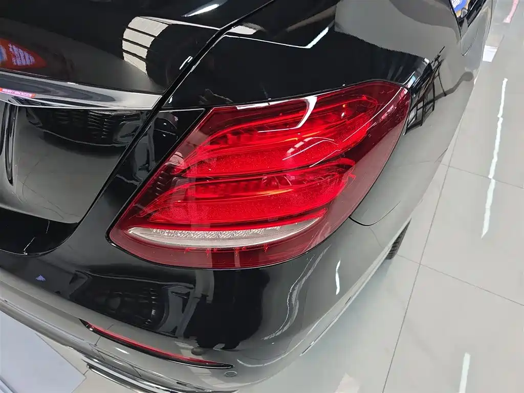 Mercedes-Benz E-Class 2018 Facelift E 300 L Luxury фото 24