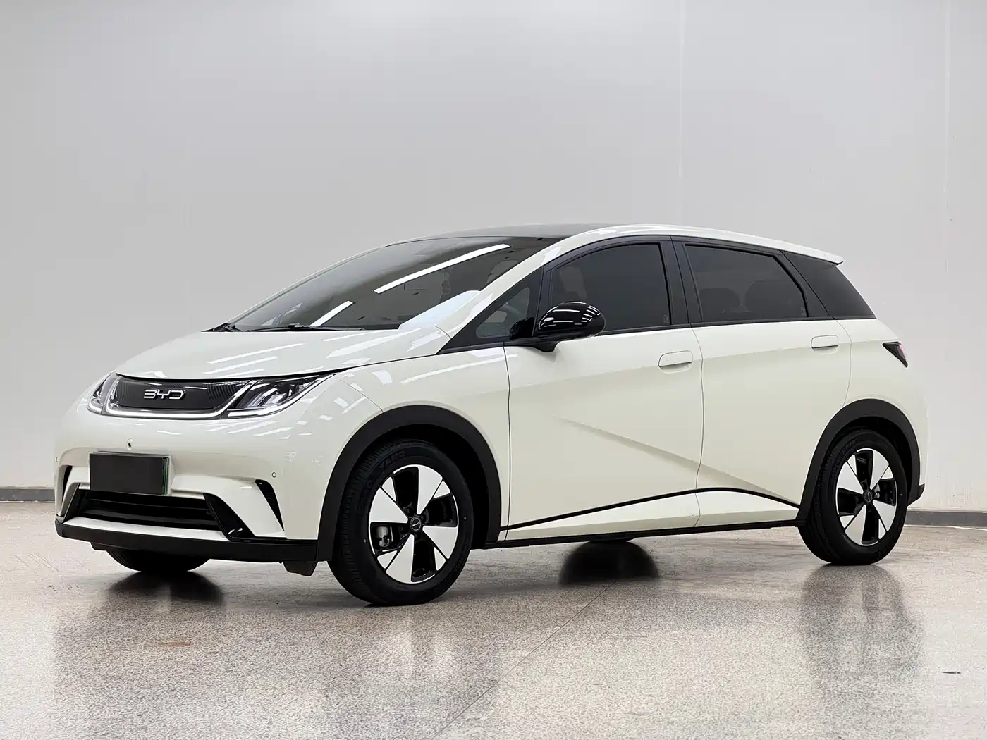 BYD Dolphin 2023 420km Fashion Edition