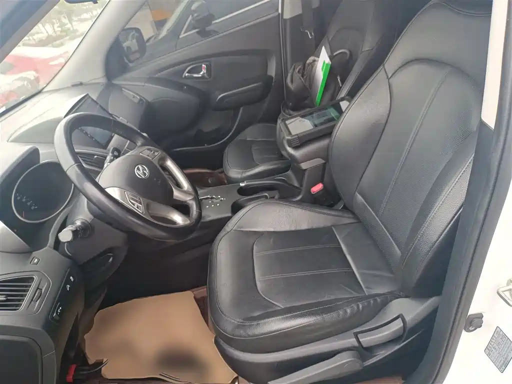 Hyundai Beijing Hyundai ix35 2015 2.0L Automatic 2WD Smart China V фото 11