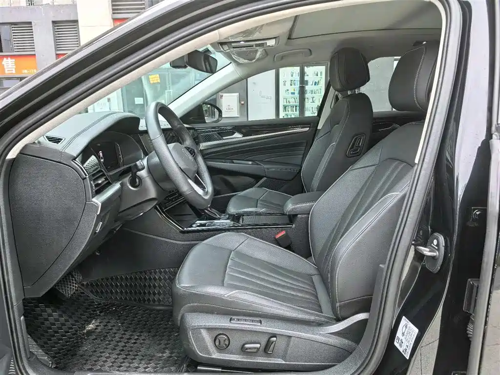 Volkswagen Passat 2024 330TSI Starlight Elite Edition фото 5