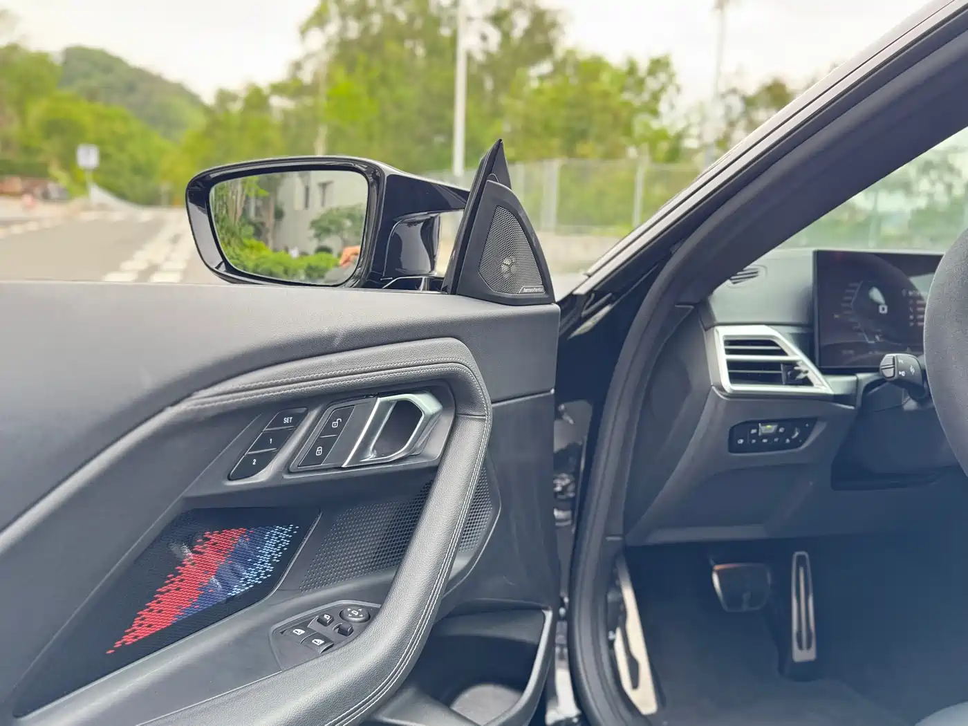 BMW M2 2024 M2 фото 10