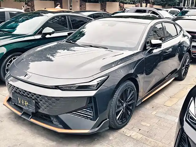 Changan UNI-V 1.5T, Премиум Спорт