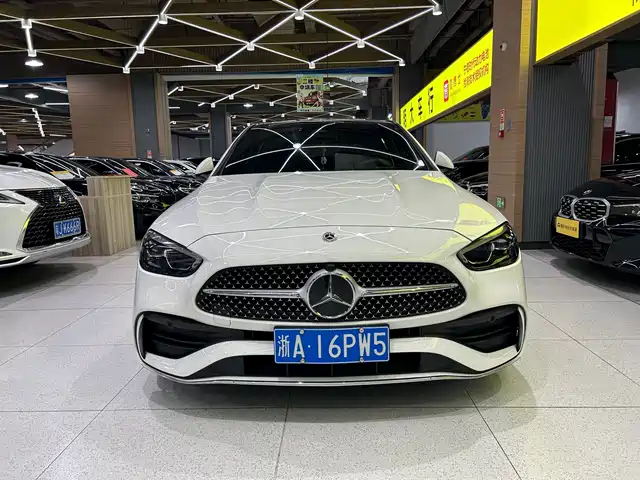 Mercedes-Benz C-Class 2023 Facelift II C 260 L — фото 1