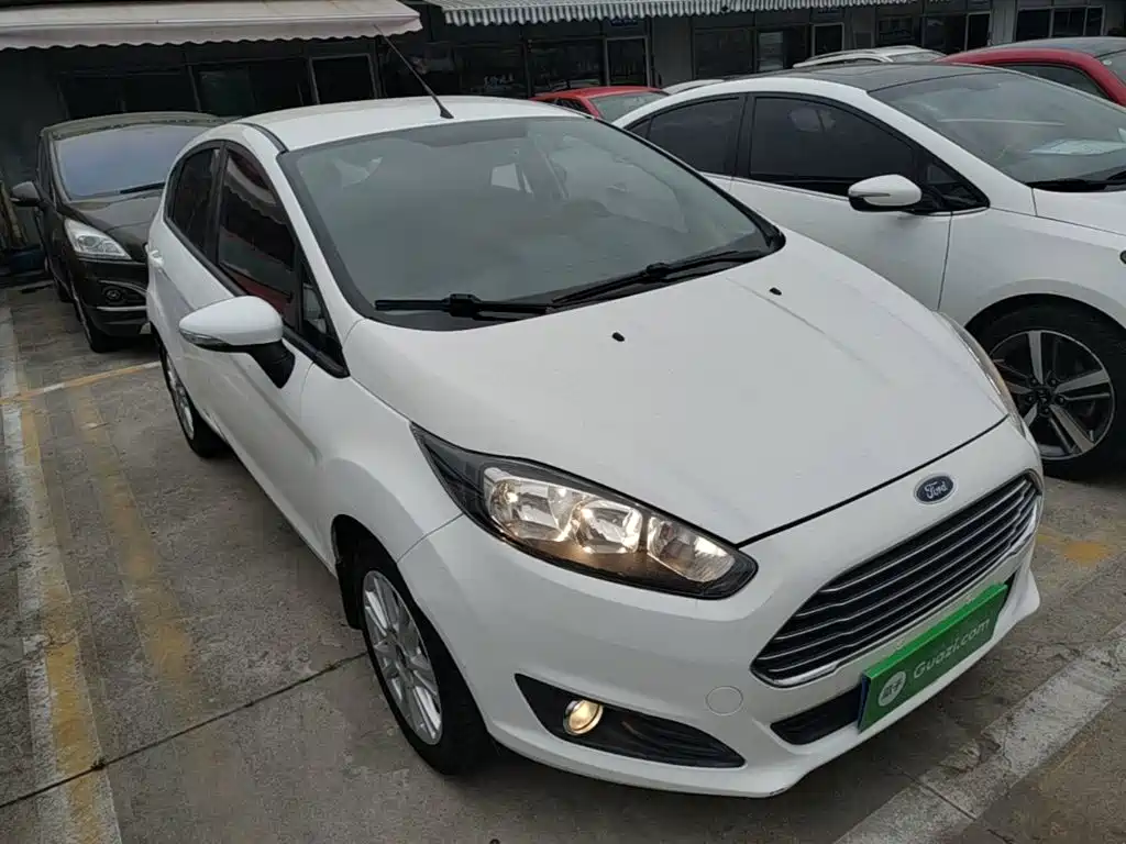 Ford Fiesta 2015 2013 Hatchback 1.5L Automatic Fashion