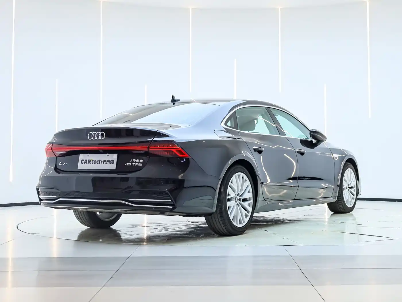 Audi A7L 2024 45TFSI S-line Dream Edition Crystal Package фото 6