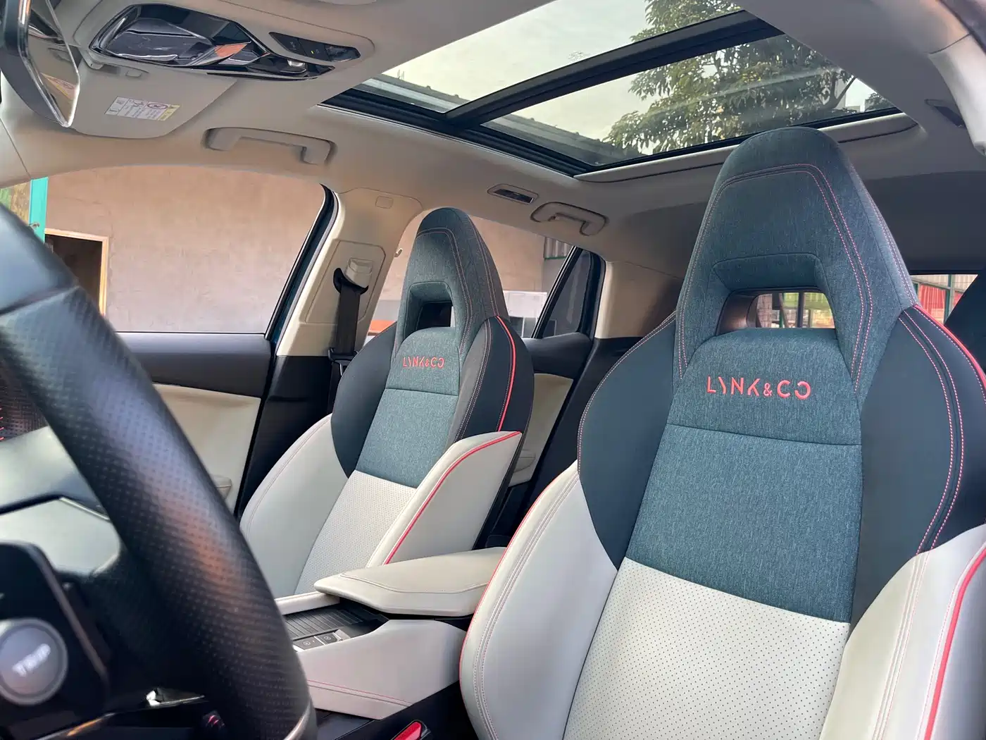 Lynk & Co 06 2020 1.5T Halo фото 19