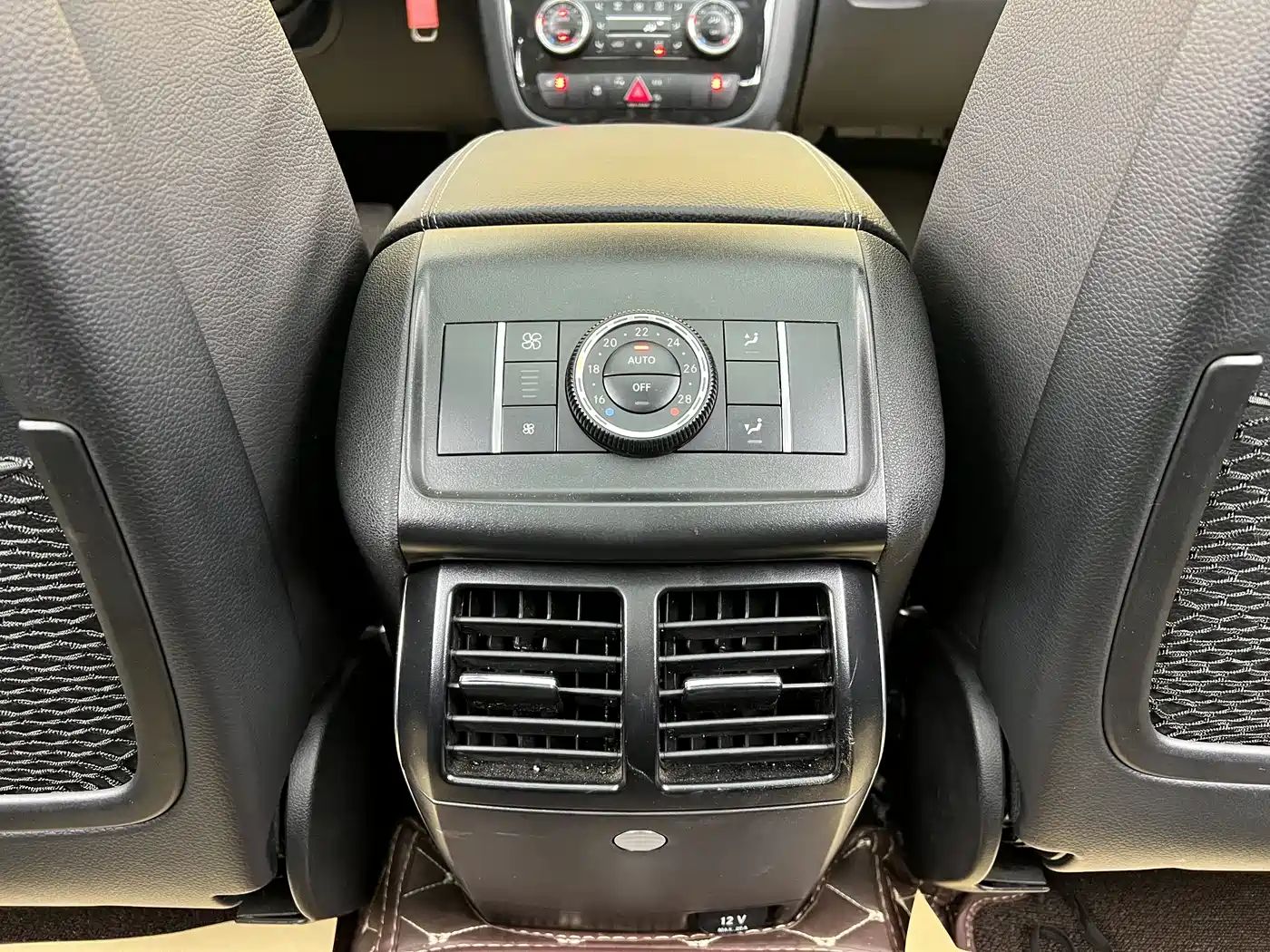 Mercedes-Benz R-Class 2017 R 320 4MATIC Business Collector's Edition фото 20