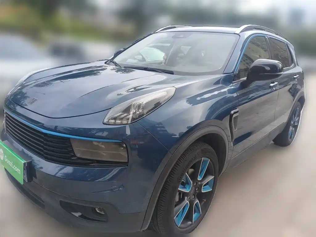 Lynk & Co 01 2017 2.0T 2WD Pro Shine Edition фото 2
