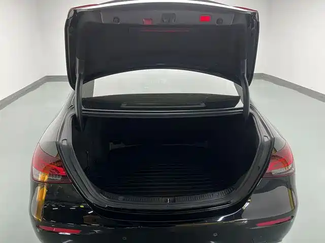 Mercedes-Benz E-Class 2022 Second Facelift E 300 L Fashion фото 12