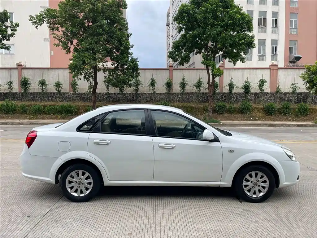 Buick Excelle 2013 1.5L Automatic Classic фото 12